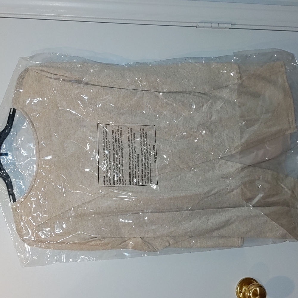 Halston Top - Picture 5 of 13